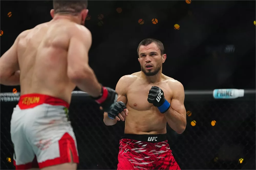 Nurmagomedov, nebo Song? UFC elita tipuje vítěze sobotního klání